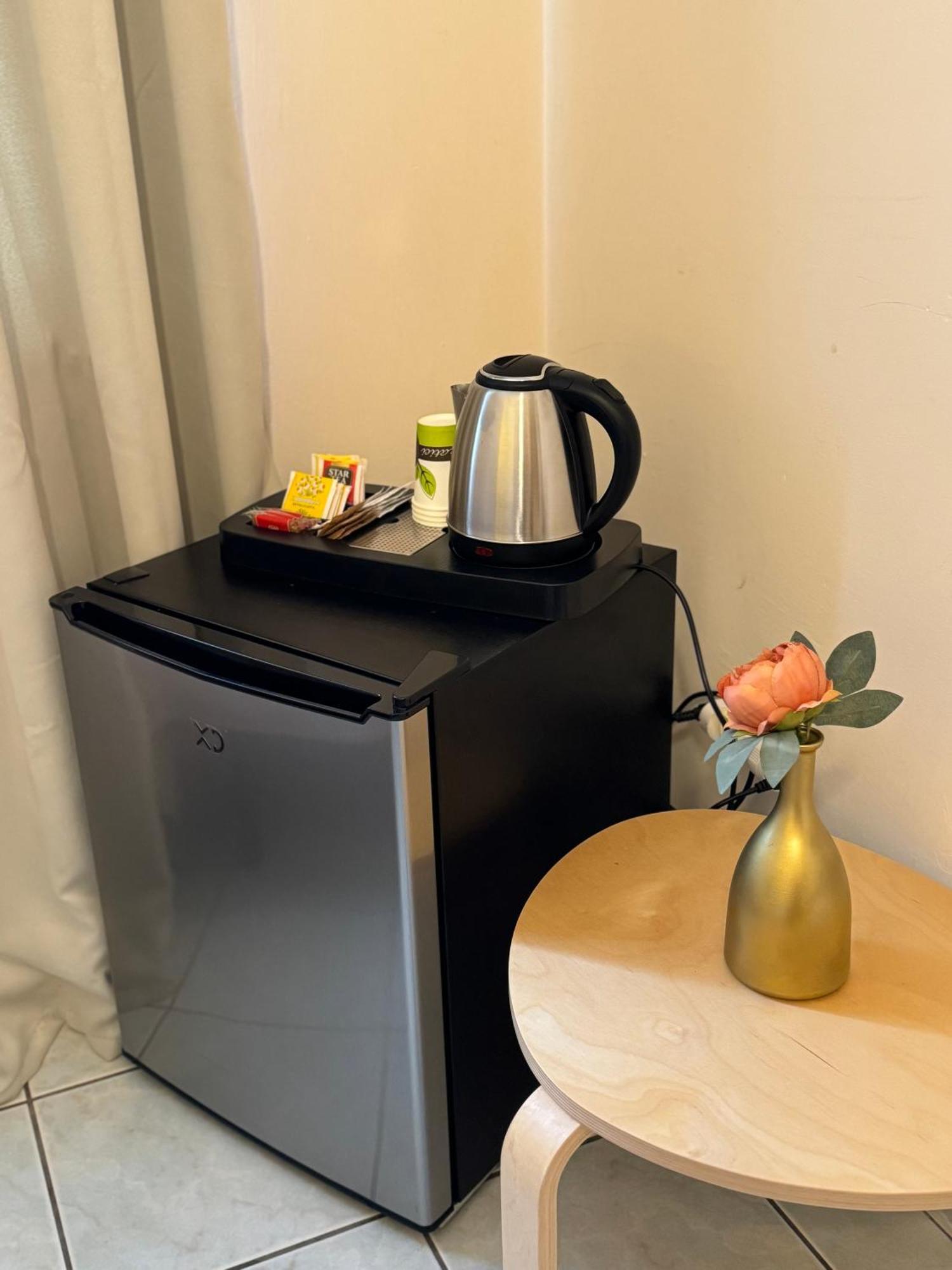 Hotel Lo Smeraldo Roccavivara Экстерьер фото